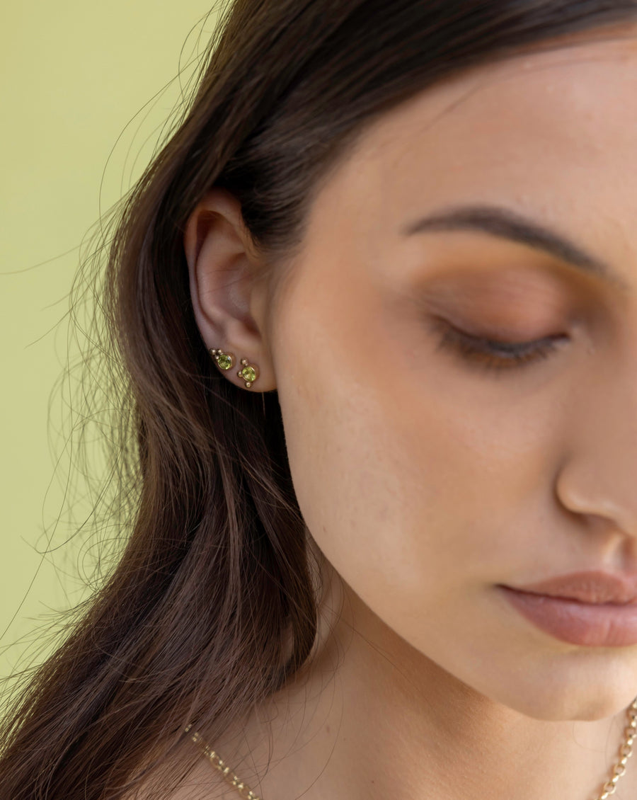 Peridot Scatter Stud Earrings in Gold