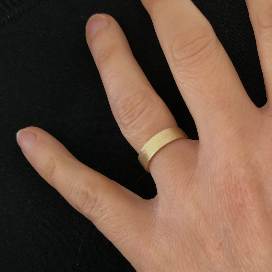 9ct Yellow Gold Curved Ring