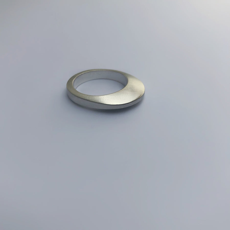 Ellipse Ring in Silver