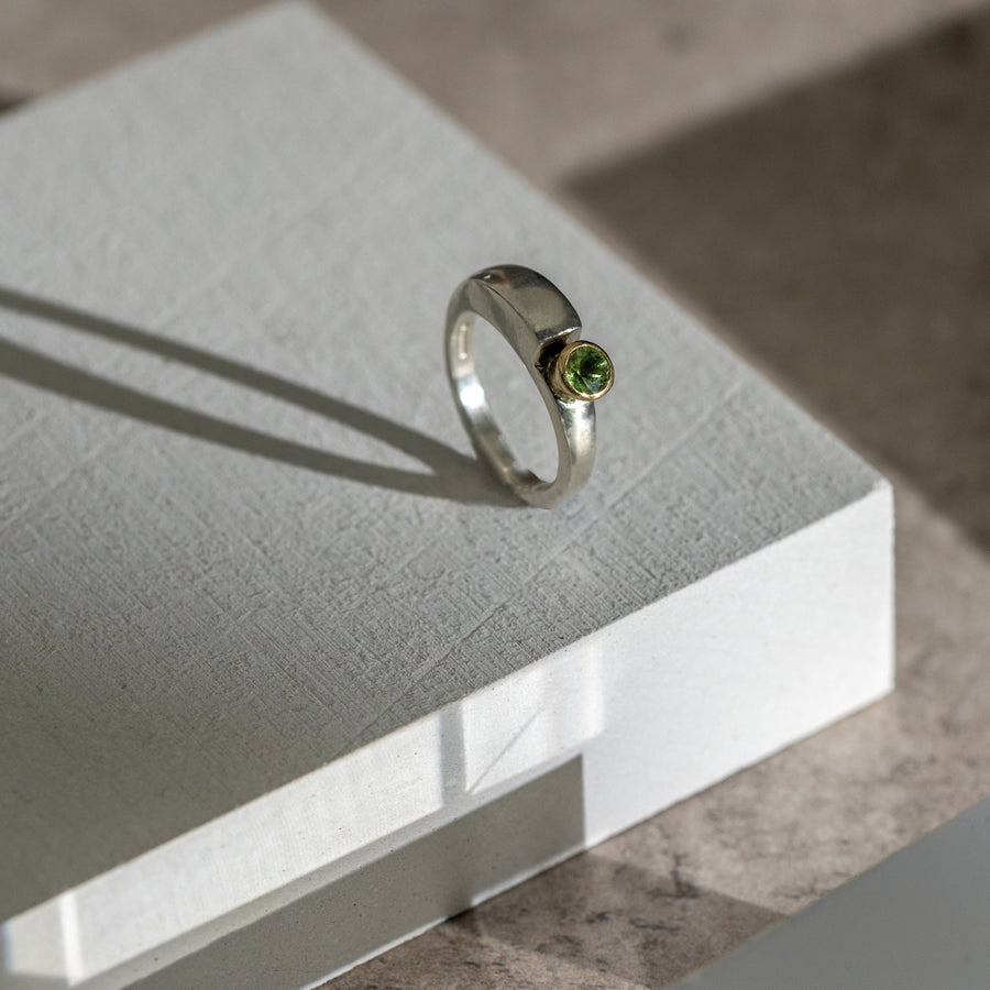 Green Sapphire Ring in Yellow Gold and Silver